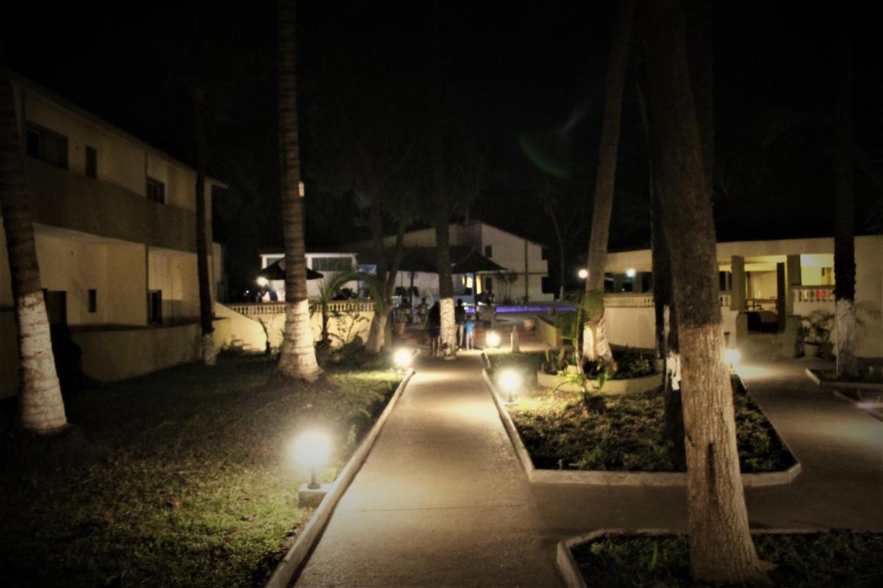 Badala Park Hotel Коту Екстериор снимка