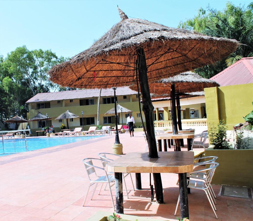 Badala Park Hotel Коту Екстериор снимка